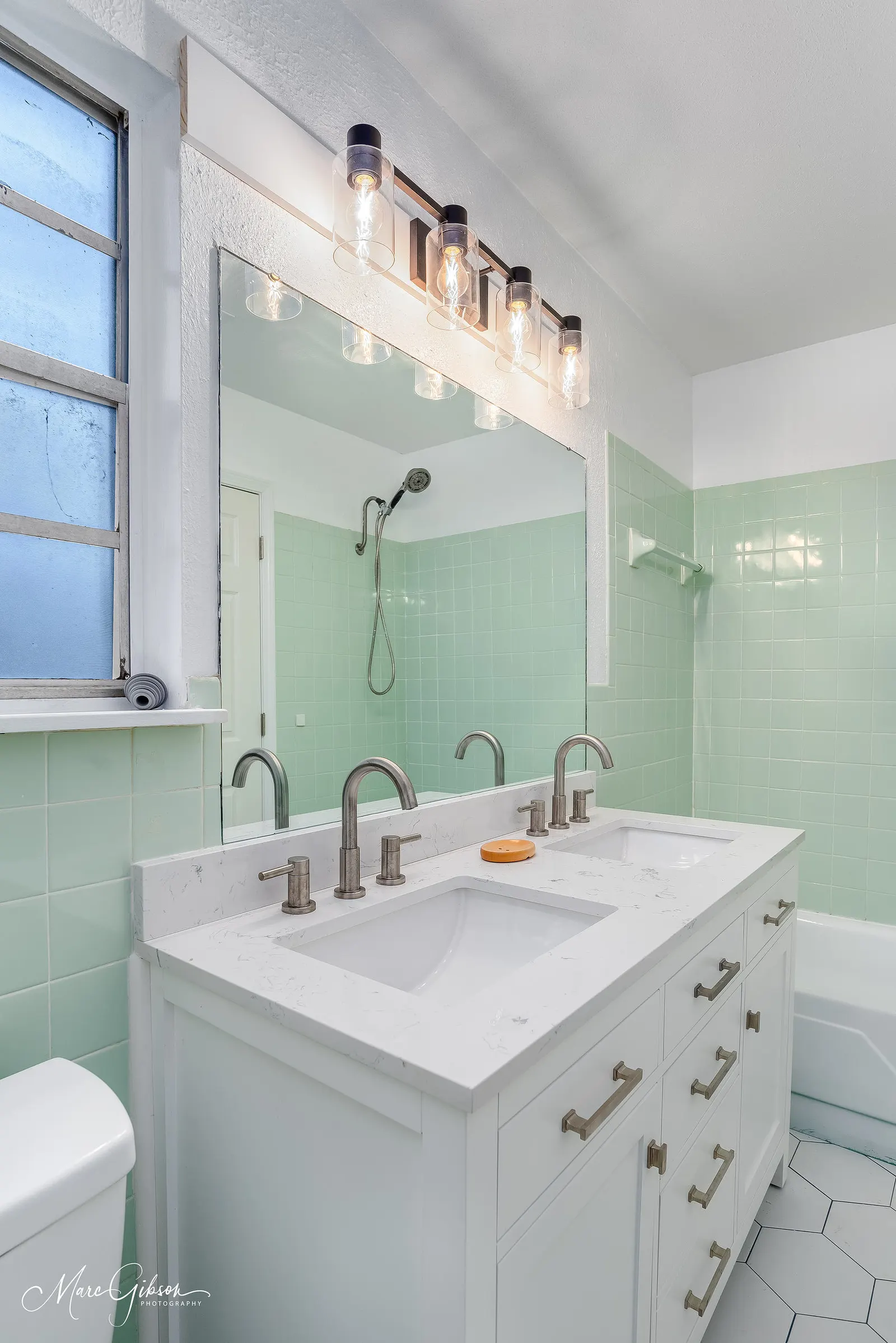 Manor Place Guest Bathroom after